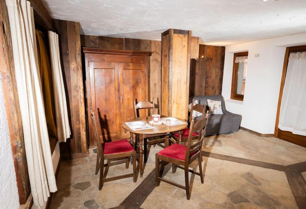 Maison Justy Cogne Esterno foto